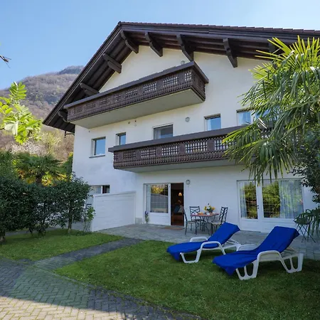 Apartment Casa Carlo Colico